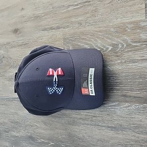 Men's Under Armour hat L/XL